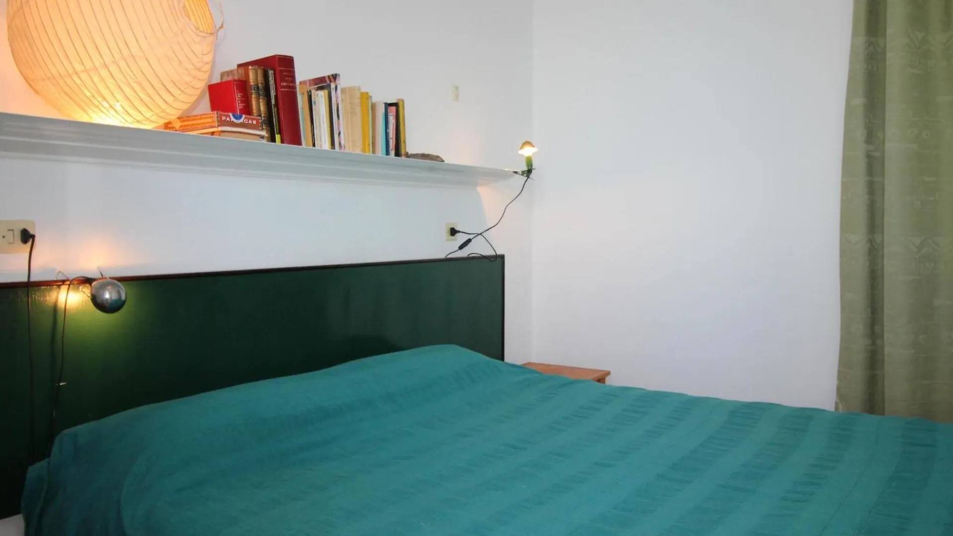El Mar - Apartamento Con Una Terraza Que Brinda Unas Magnificas Vistas. - Es-228-128 Llanca 0*,  Spain